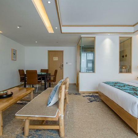 Yunxianju Tea Culture Theme Hotel Кунмин Екстериор снимка