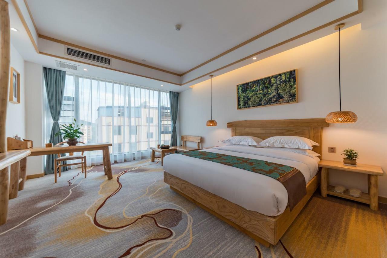 Yunxianju Tea Culture Theme Hotel Кунмин Екстериор снимка