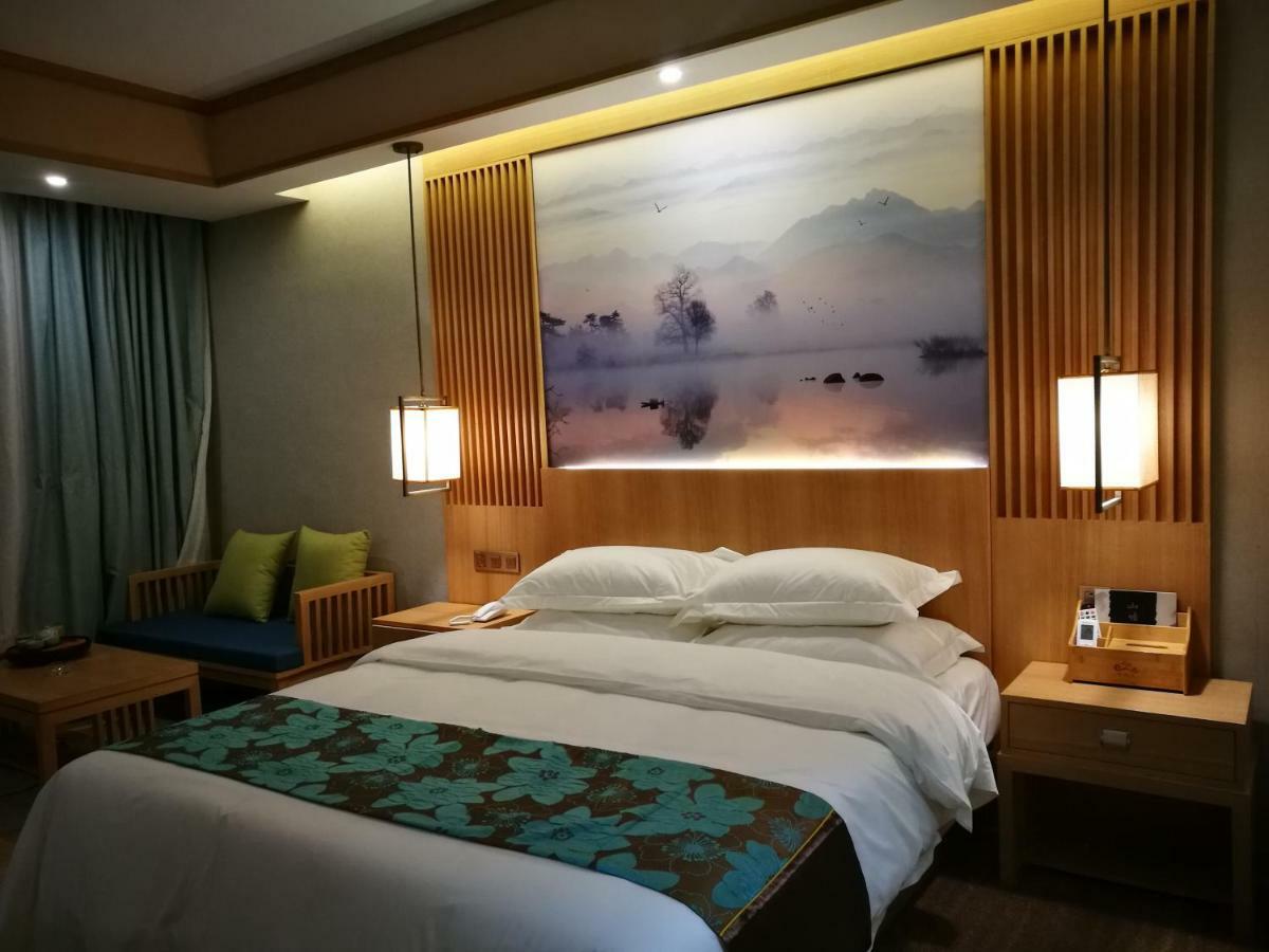 Yunxianju Tea Culture Theme Hotel Кунмин Екстериор снимка