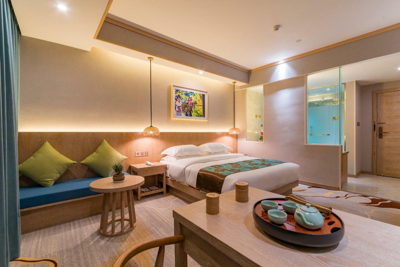 Yunxianju Tea Culture Theme Hotel Кунмин Екстериор снимка
