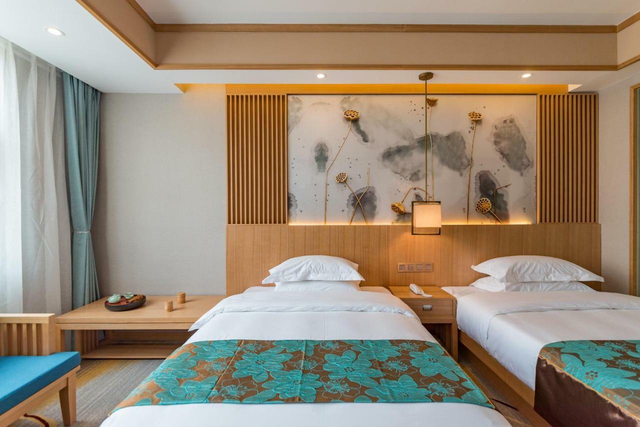 Yunxianju Tea Culture Theme Hotel Кунмин Екстериор снимка