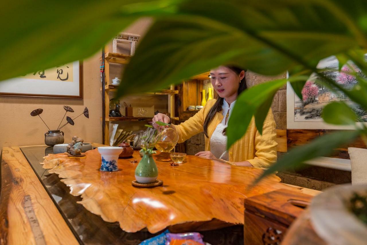 Yunxianju Tea Culture Theme Hotel Кунмин Екстериор снимка