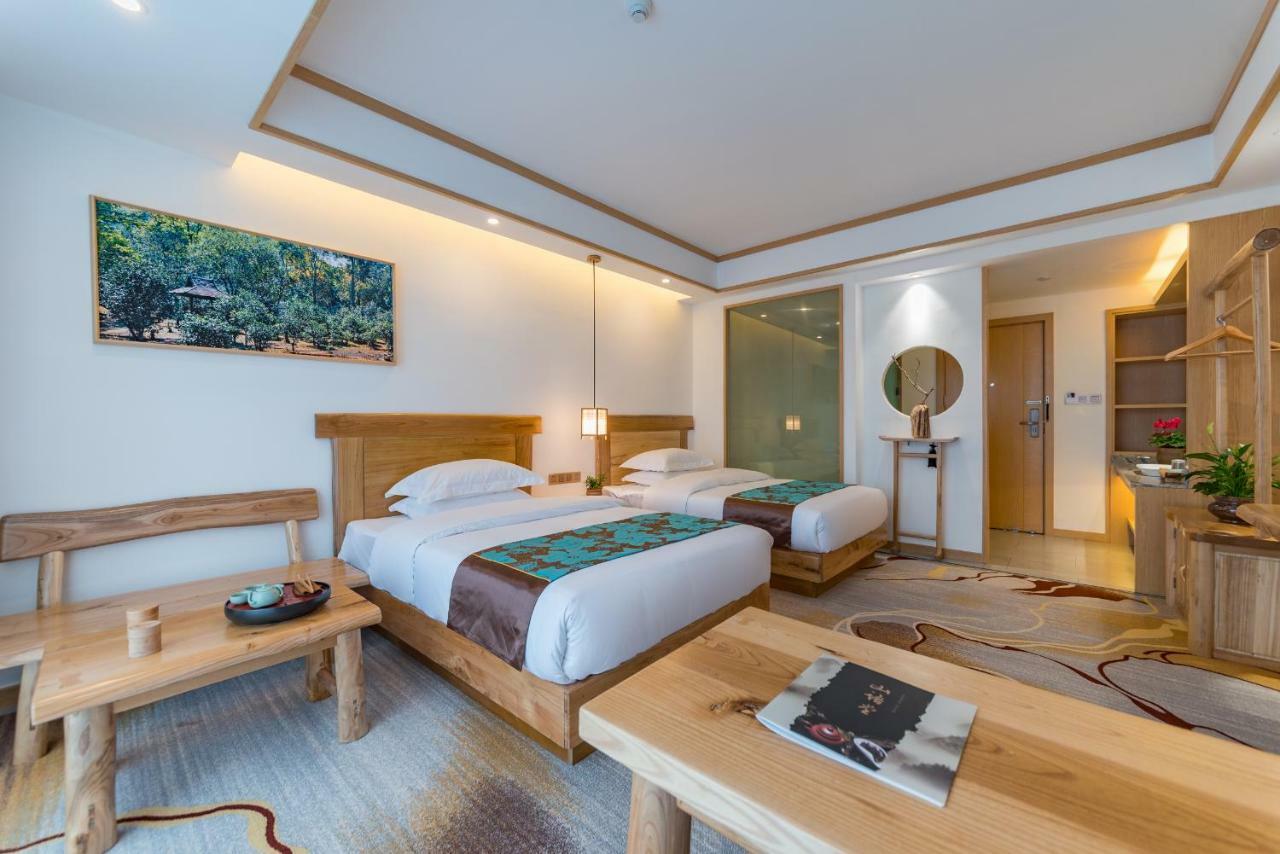 Yunxianju Tea Culture Theme Hotel Кунмин Екстериор снимка