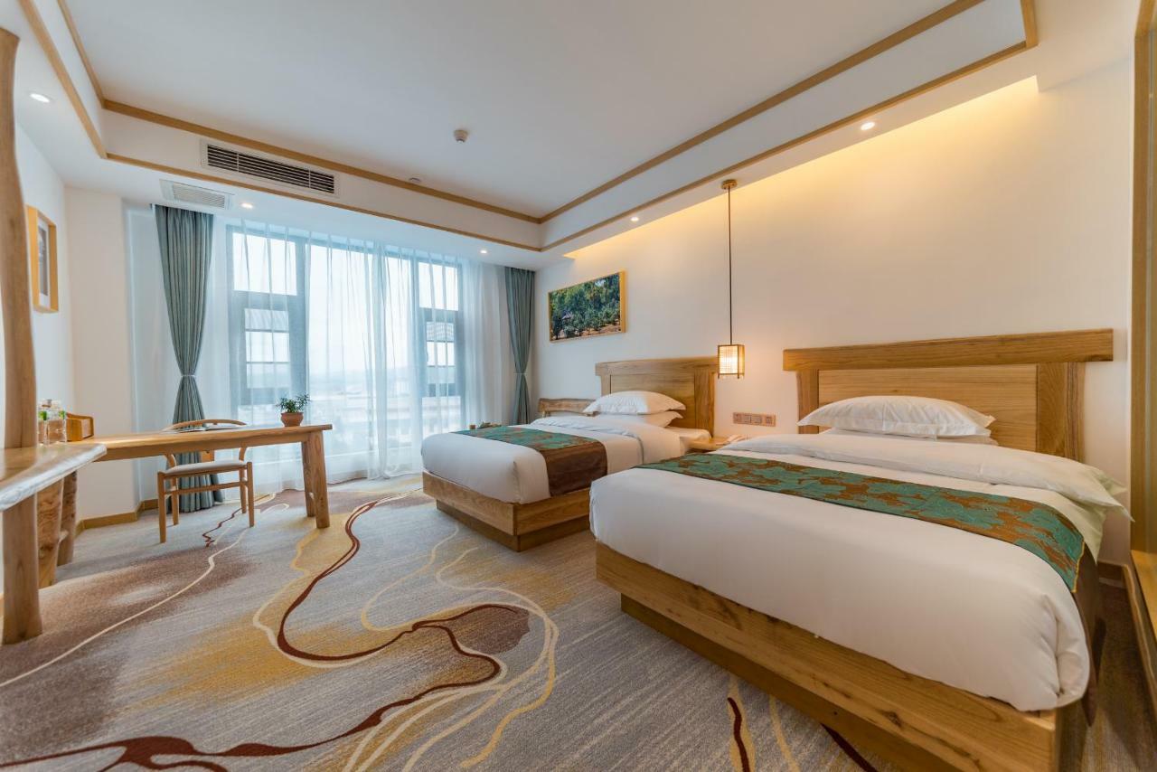 Yunxianju Tea Culture Theme Hotel Кунмин Екстериор снимка