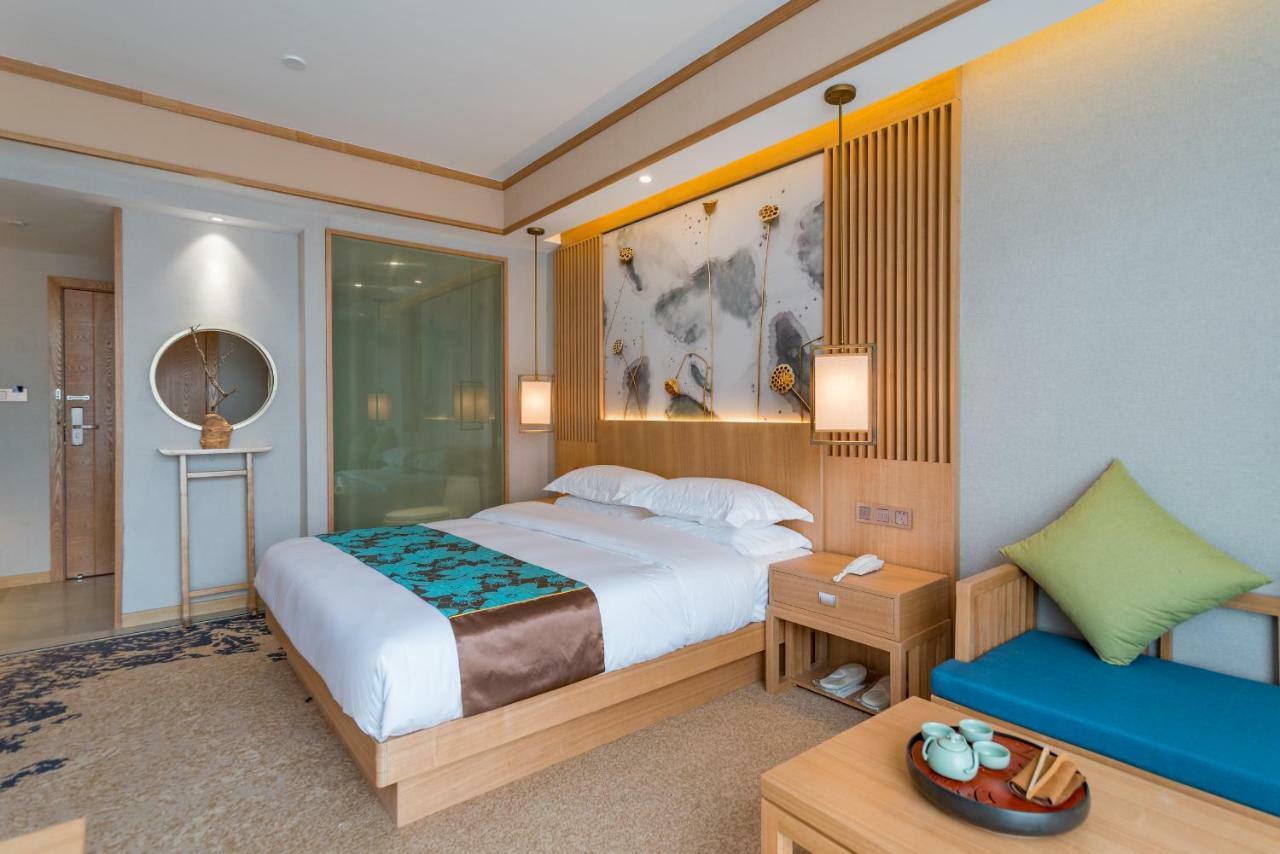 Yunxianju Tea Culture Theme Hotel Кунмин Екстериор снимка